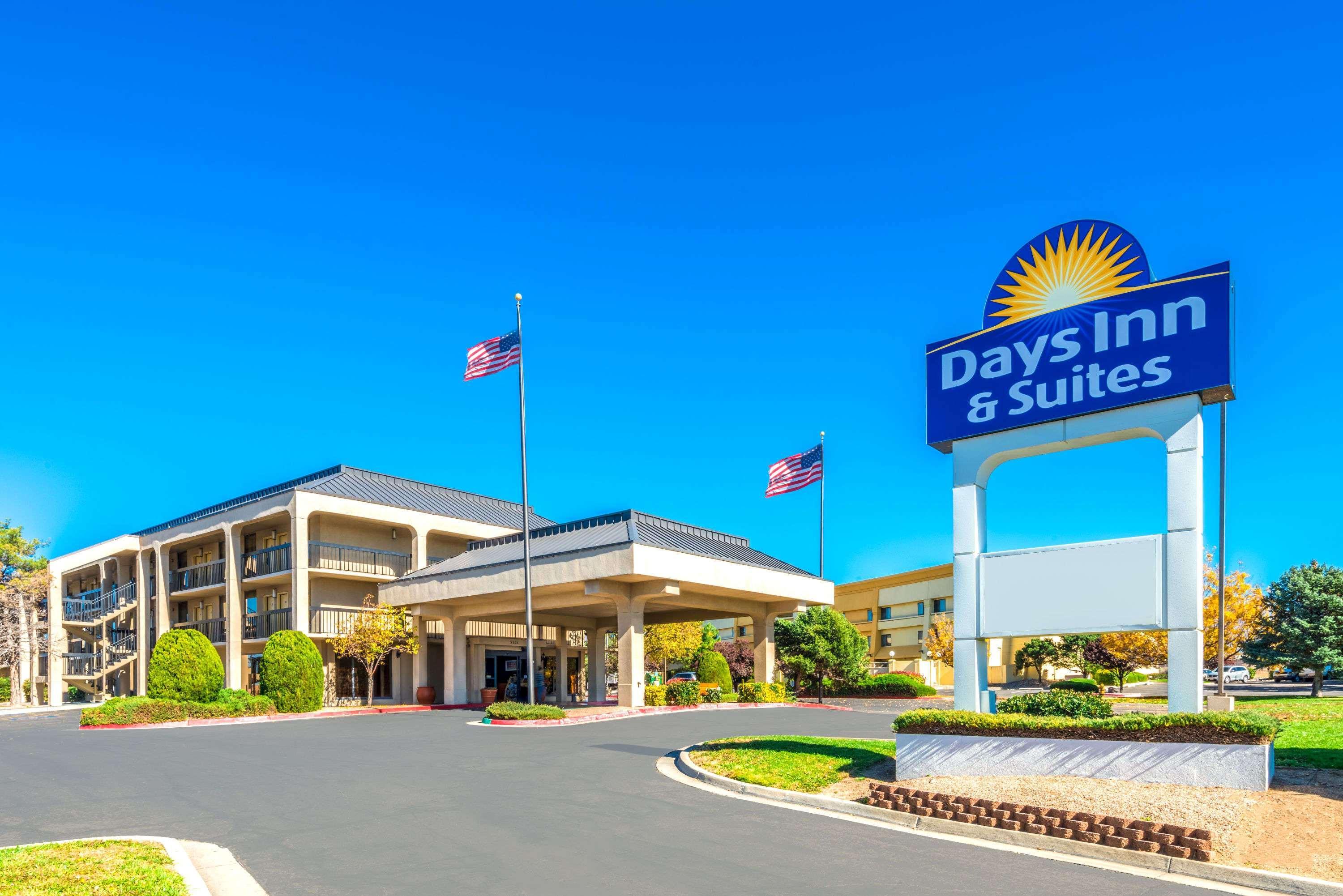 Days Inn & Suites By Wyndham Albuquerque North Zewnętrze zdjęcie